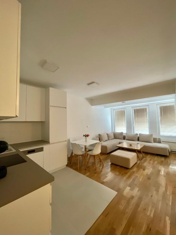 סקופיה Golden Apartment מראה חיצוני תמונה